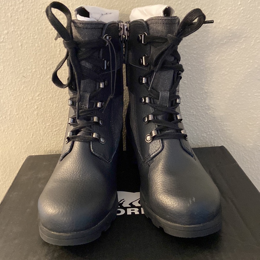Sorel Emelie Conquest Black Leather Waterproof Youth Combat Boot Sz 4